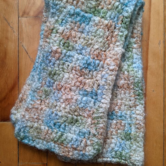 Super Soft Squishy Warm Winter Scarf - Picture 1 of 2